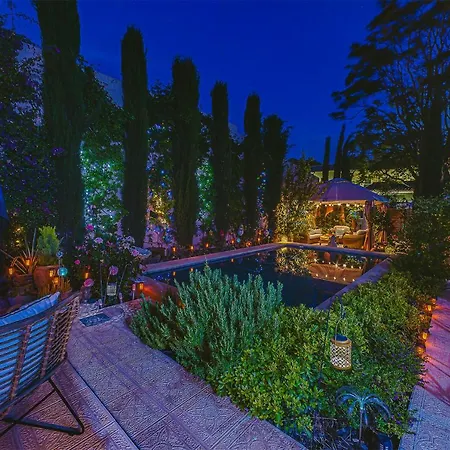 Boutique At Casa Grande Bed & Breakfast *