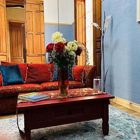 Boutique At Casa Grande Bed & Breakfast *